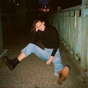 Meet your Posher, Claire